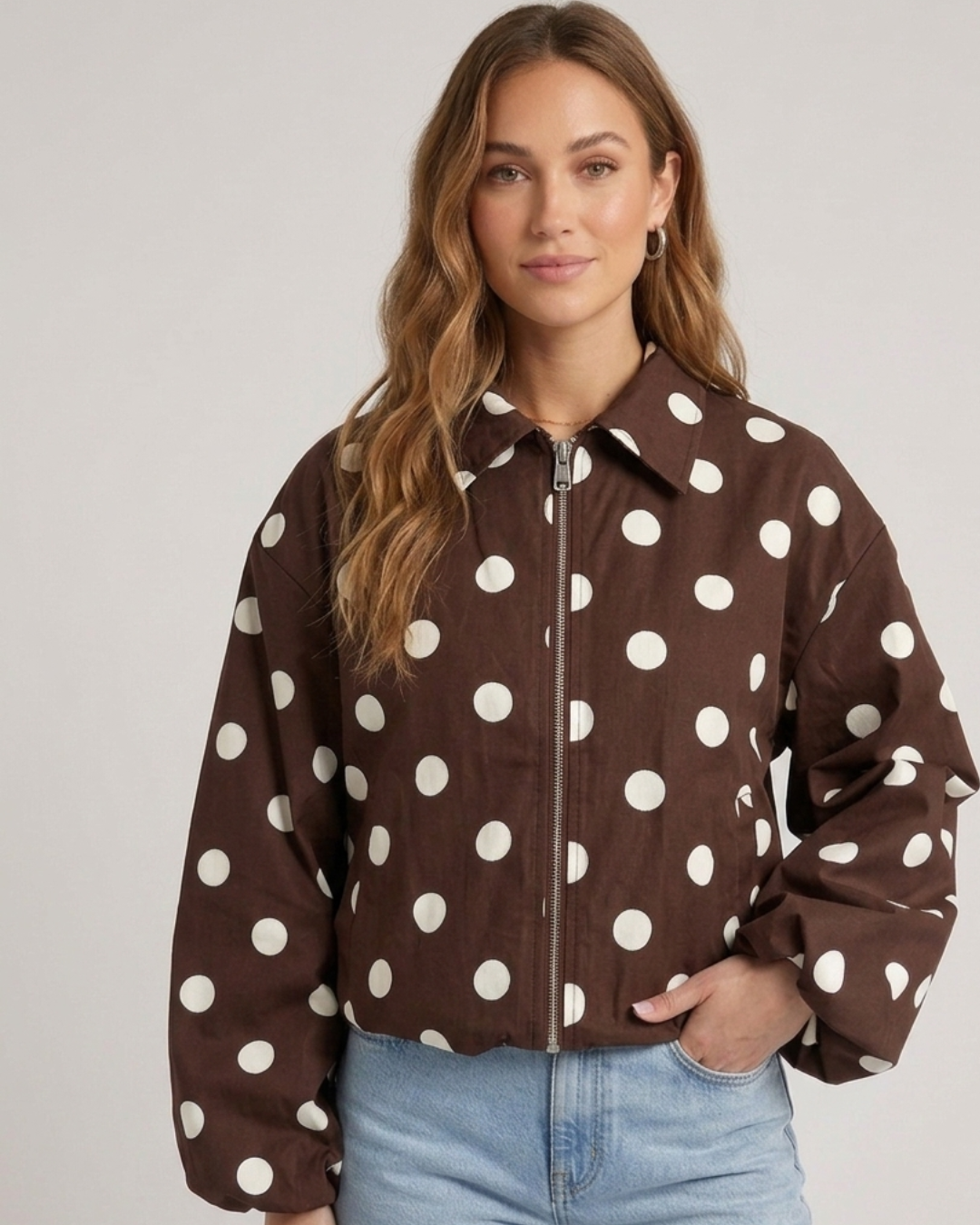 Bruine damesjas met witte polka dots van Myjewellen