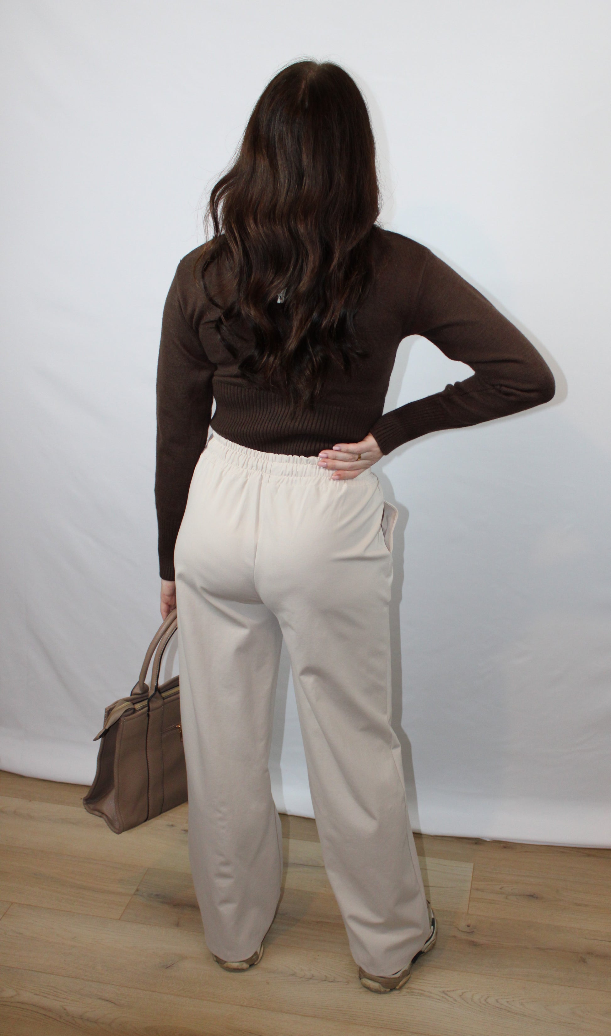 Comfortabele beige broek met elastische tailleband