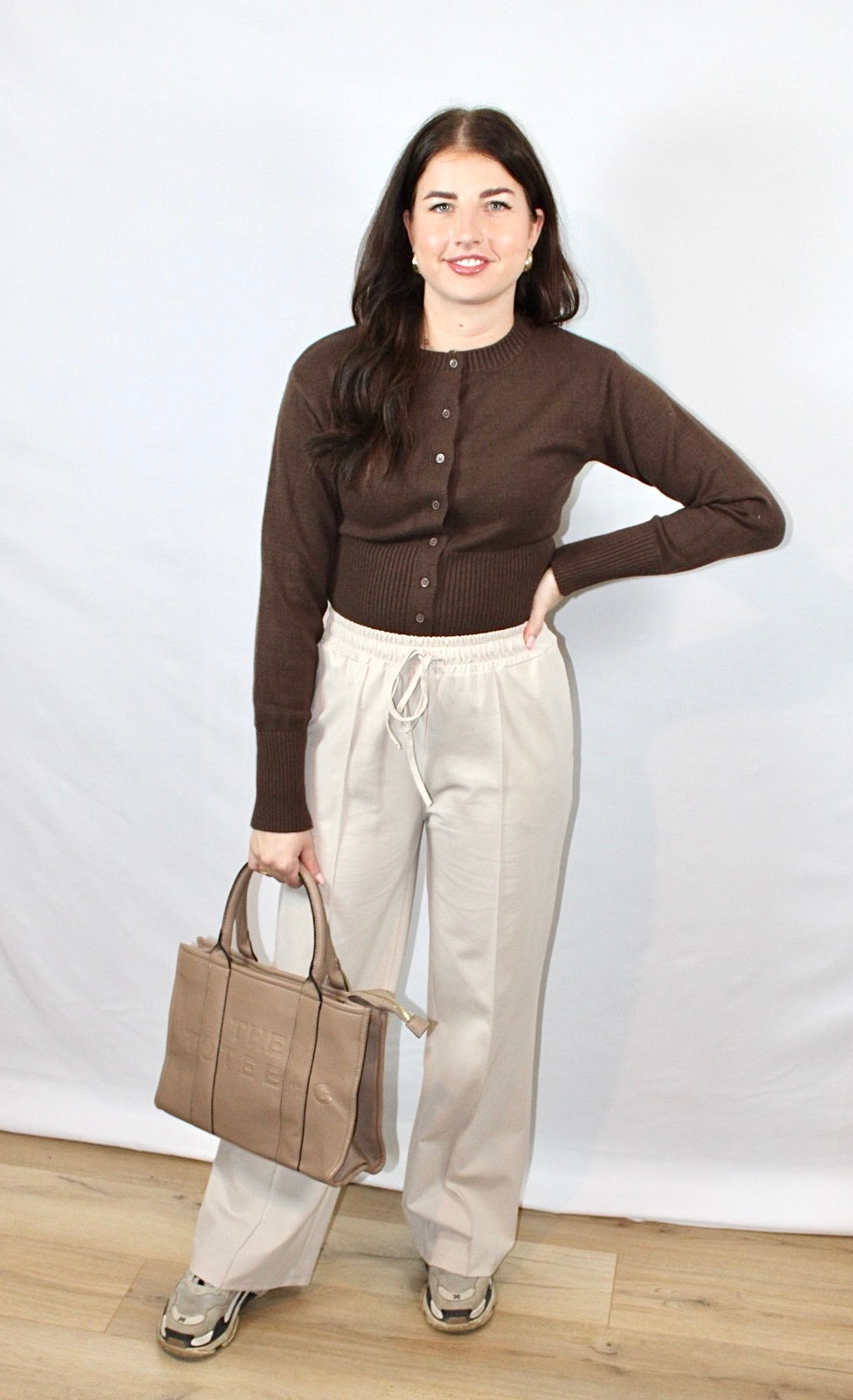 Beige dames comfy pants met wijde pijpen en elastische taille van Myjewellen
