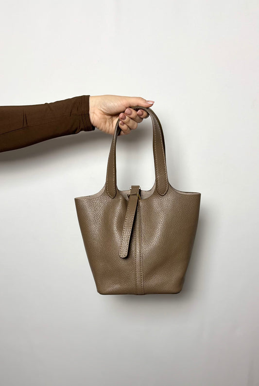 Taupe-leren-tas