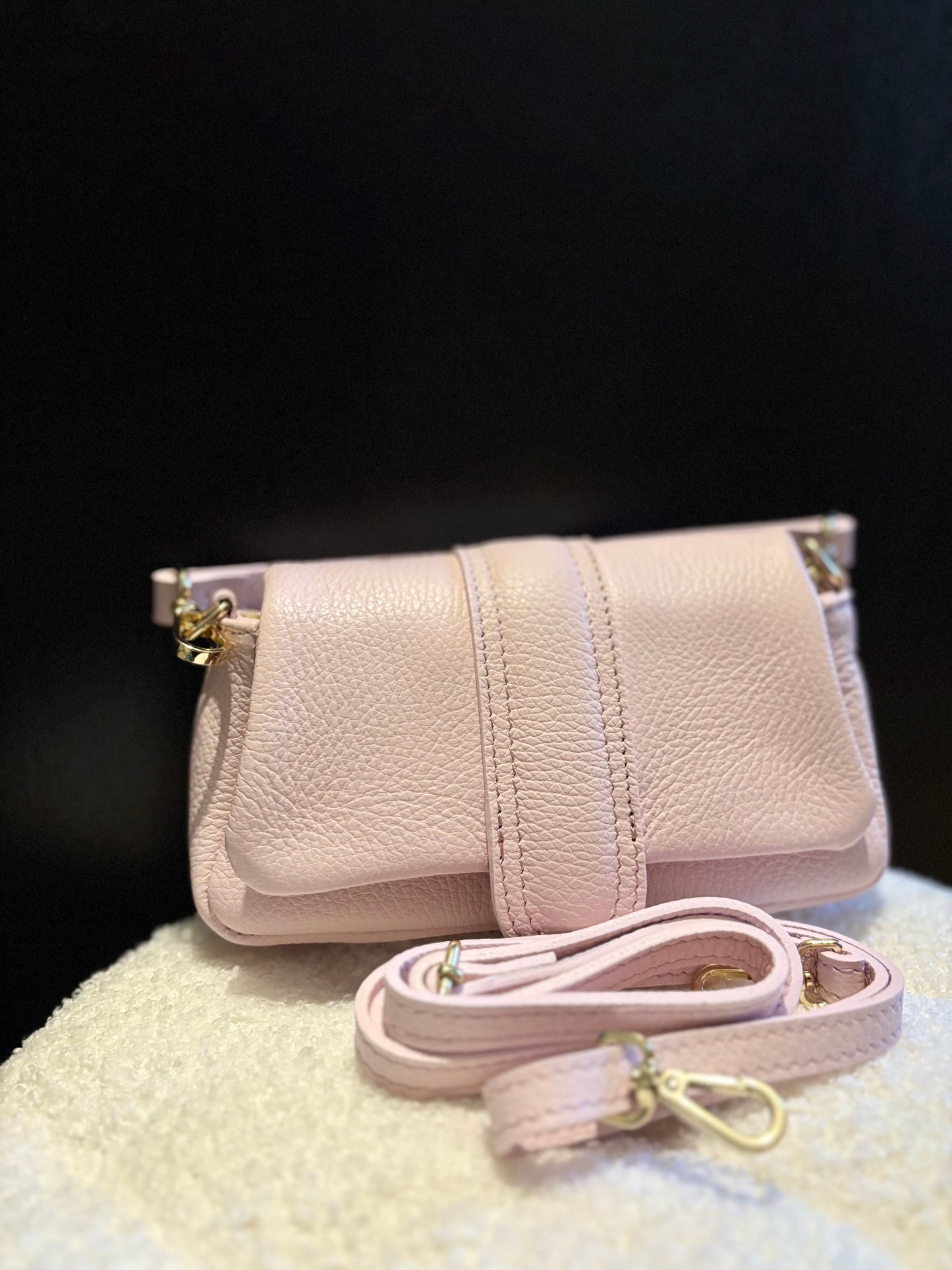 Lichtroze leren damestas Rosa | elegante handtas van hoogwaardig leer
| Myjewellen