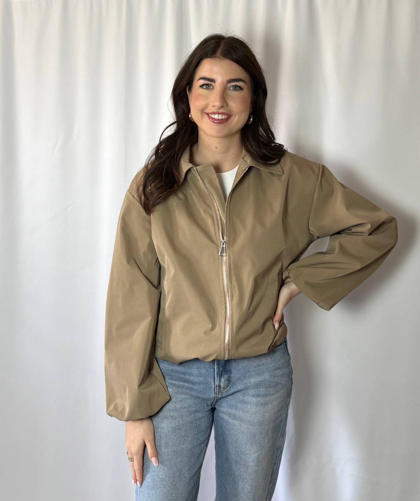 Beige dames jas met balloon fit. Lou Jacket Beige | Myjewellen
