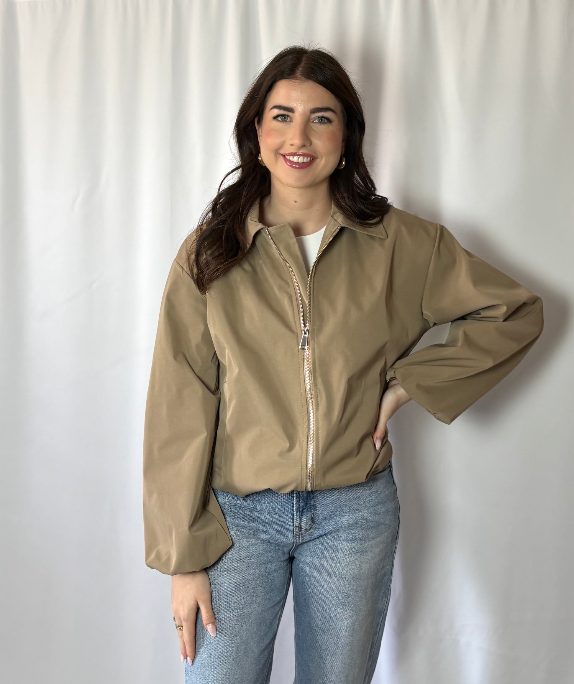 Beige dames jas met balloon fit. Lou Jacket Beige | Myjewellen