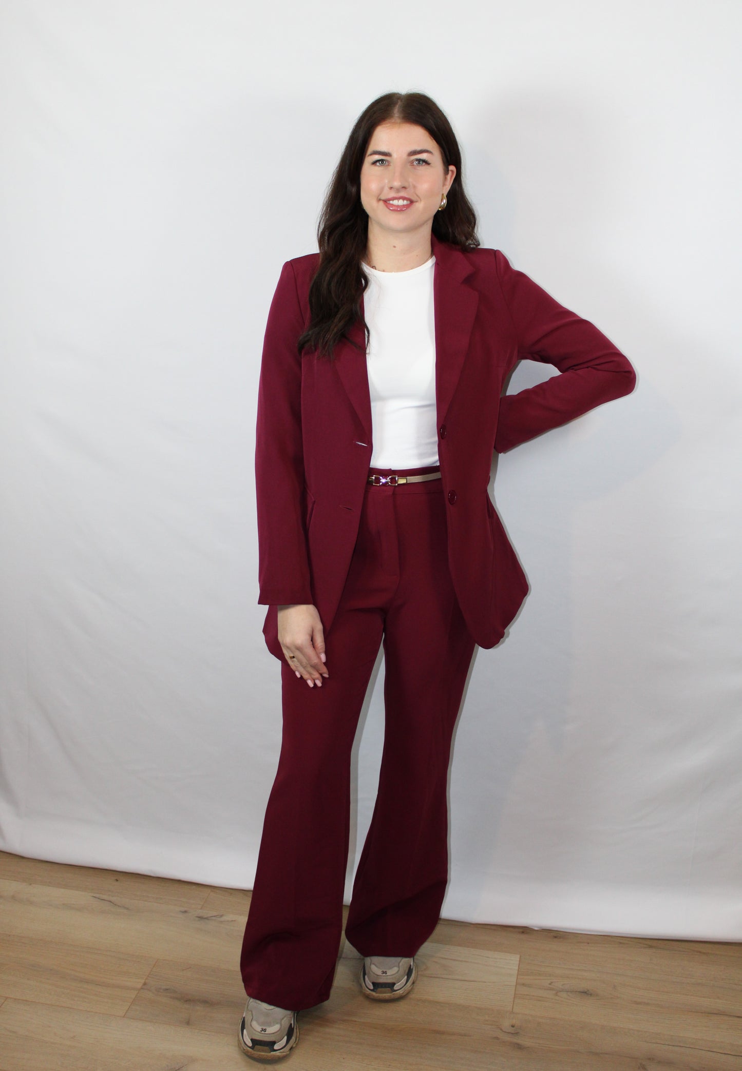 Bordeaux blazer voor dames in neutral luxe stijl – Myjewellen