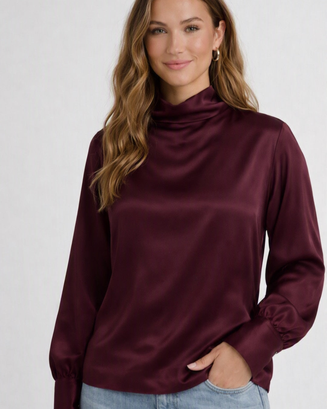 Bordeaux satijnen damesblouse met hoge kraag en lange mouwen Myjewellen.