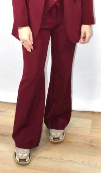Elegante bordeauxrode regular fit dames pantalon met stretch van Myjewellen