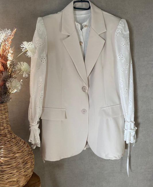 Broderie blazer beige