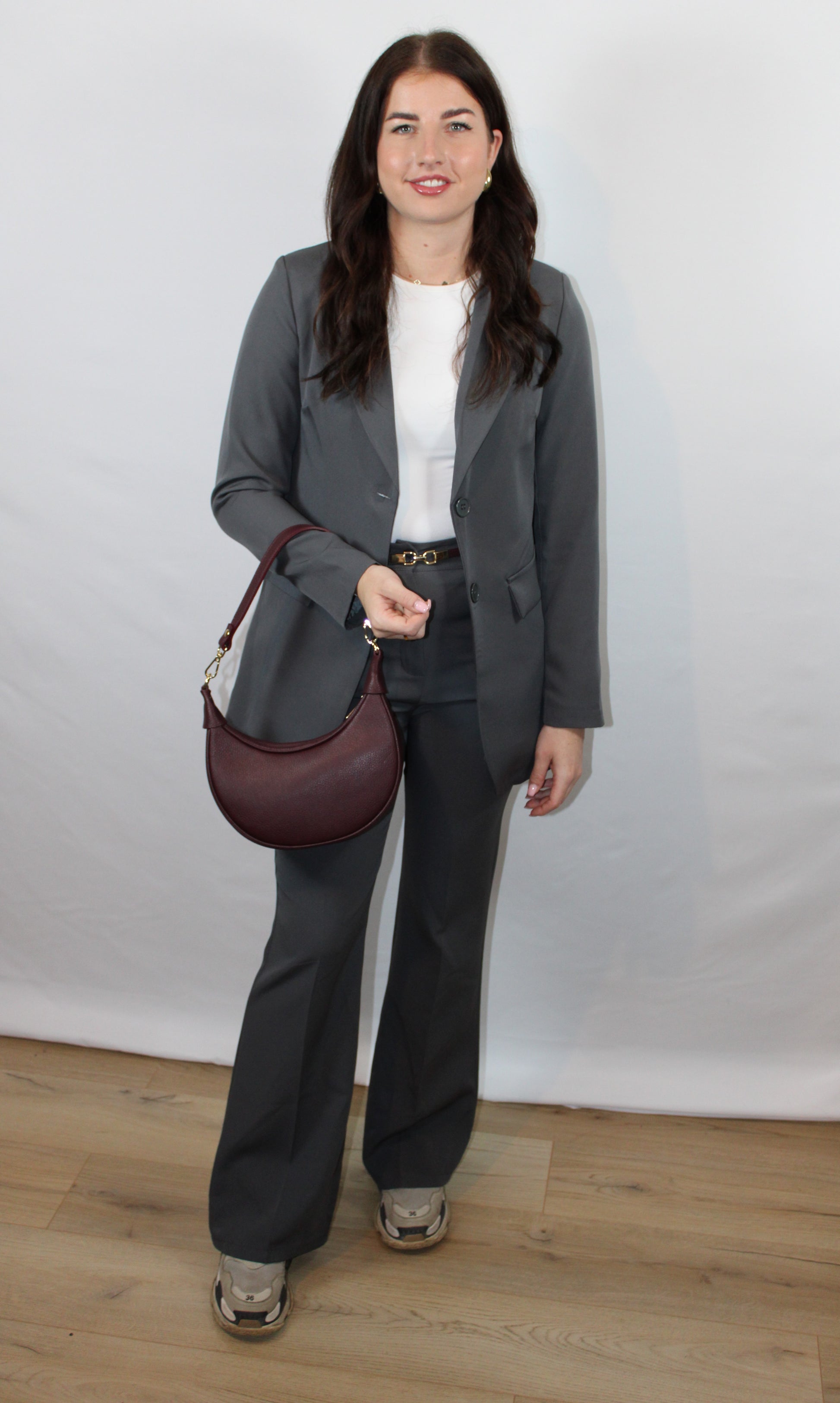 Grijze blazer voor dames in neutral luxe stijl – Myjewellen
