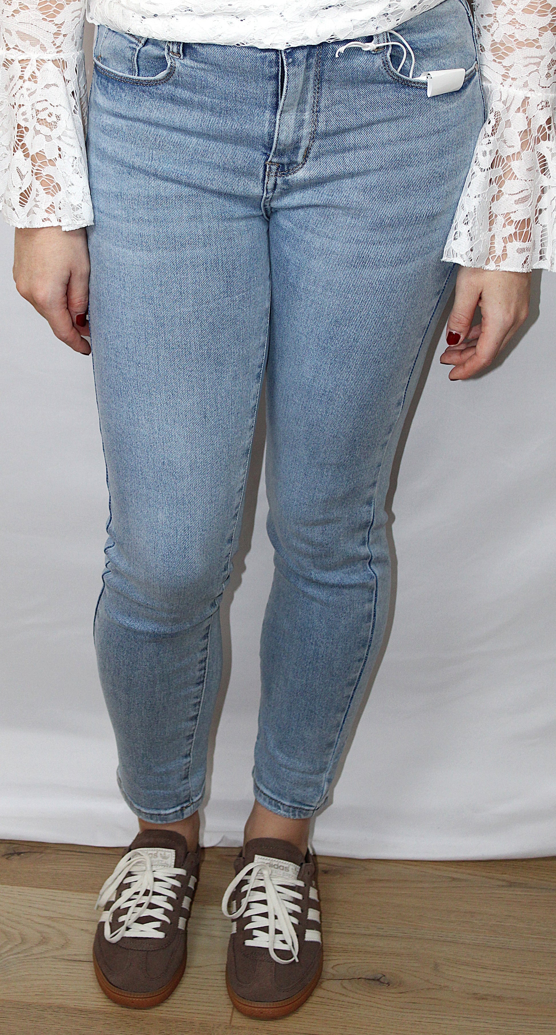 Comfortabele blauwe regular fit dames jeans Jade met rechte pijpen van Myjewellen