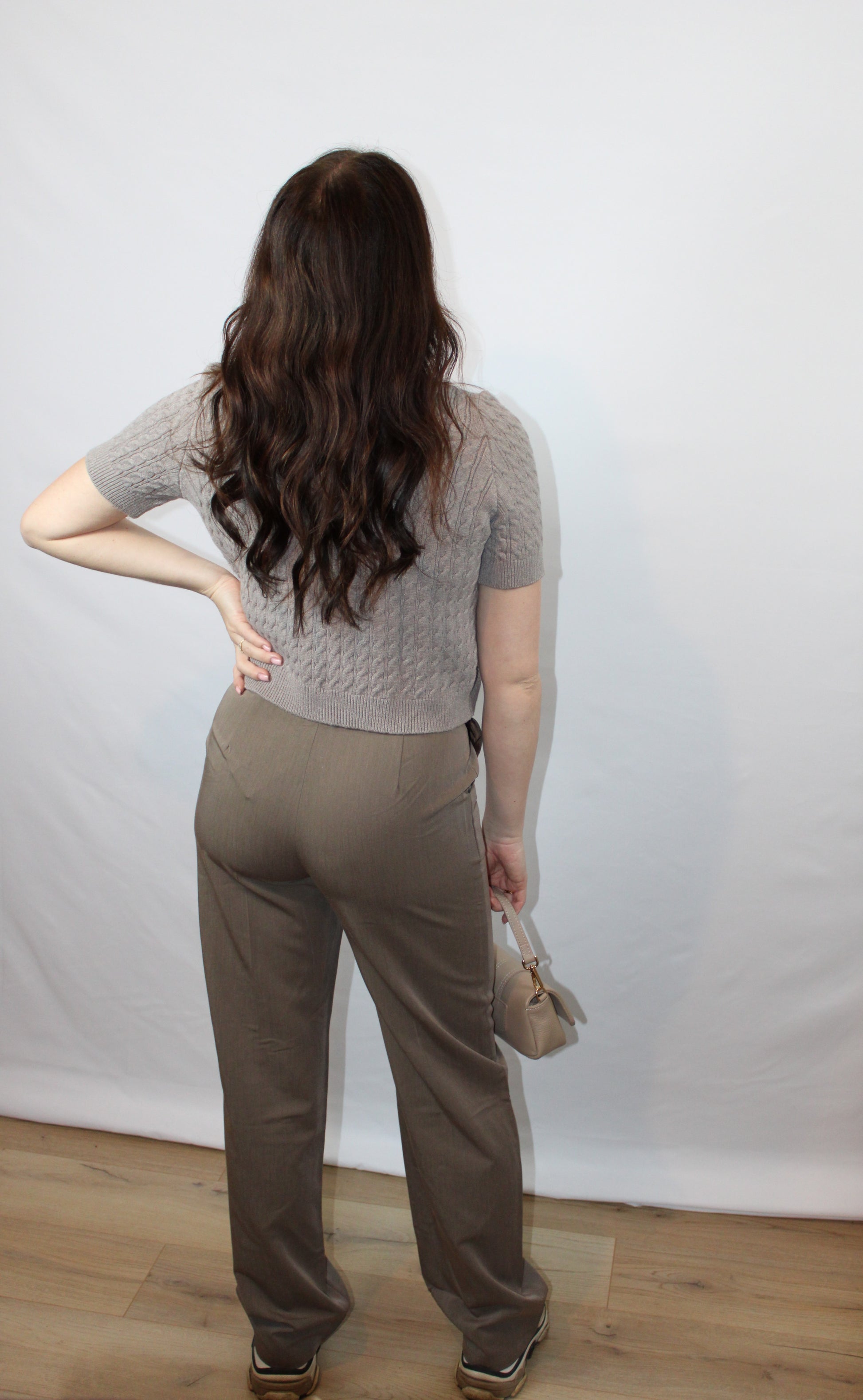 vest gold button taupe achterkant | Myjewellen